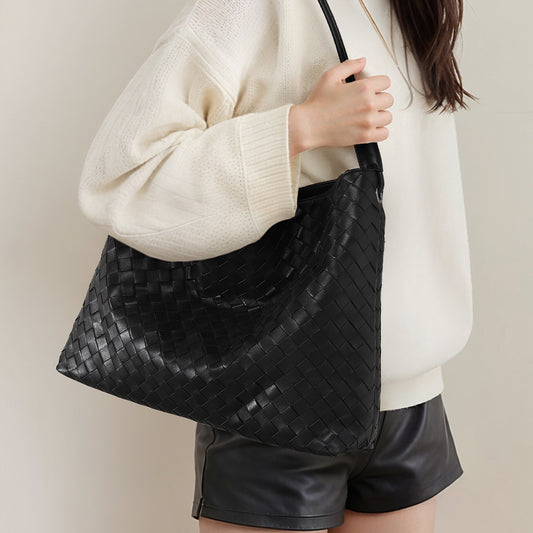 Chic Handwoven Tote Bag for Women Large Capacity Unique Design for Gifting