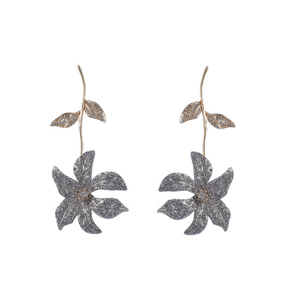 Exquisite Minimalist Crystal-Studded Alloy Flower Drop Earrings - Bold, Creative Design for Unique Style