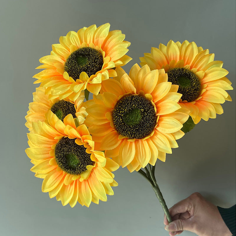 Versatile Sunflower Silk Flowers in Multiple Sizes - Elegant Single Stem Faux Floral Decor for Weddings and Home Decoration