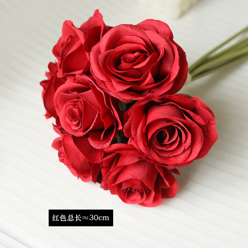 7-Head Royal Bride Rose Bouquet - Elegant Korean-Style Handheld Wedding Centerpiece Decoration with Multiple Bloom Roses for Hotel and Event Table Arrangements