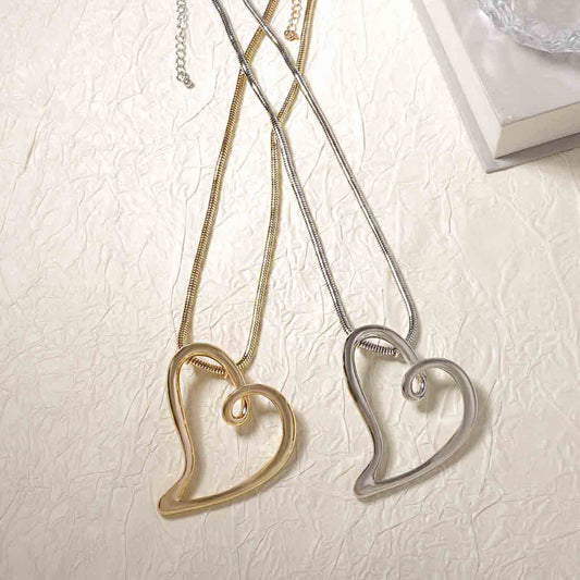 Sleek Minimalist Rope-Style Metal Chain Alloy Hollow Heart Pendant Necklace – Versatile Casual Fashion for Women