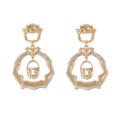 Luxurious Vintage-Inspired Creative Design Alloy Keyhole Drop Earrings with Micro Paved Zircon Stones for Women – Statement Jewelry for Any Occasion