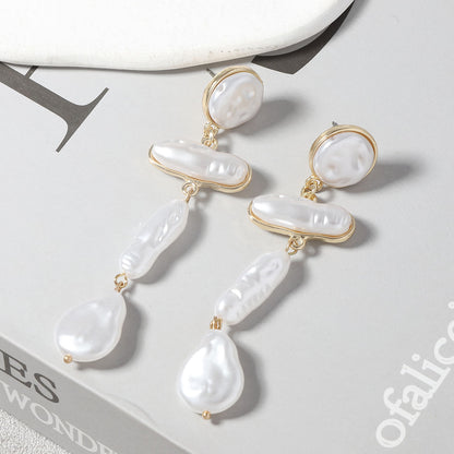 Exaggerated Baroque Irregular Faux Pearl Statement Earrings – Elegant and Versatile Long Drop Dangle Earrings for Women, Perfect for Banquets and Evening Events