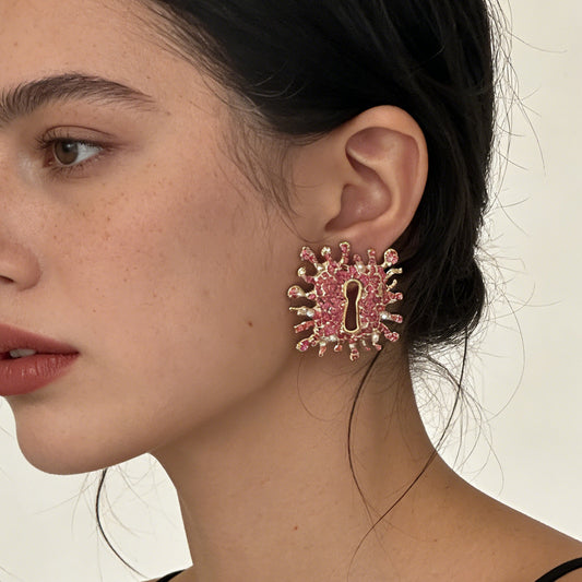 Elegant French Vintage-Inspired Alloy Earrings with Full Rhinestone Lock and Keyhole Detail – Chic, Lightweight Luxury for Stylish Women
