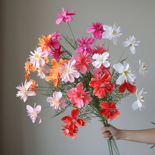 High-Quality 6-Head Artificial Daisy Bouquet – Perfect for Home Decor, Outdoor Displays, Wedding Celebrations, and Photography Props