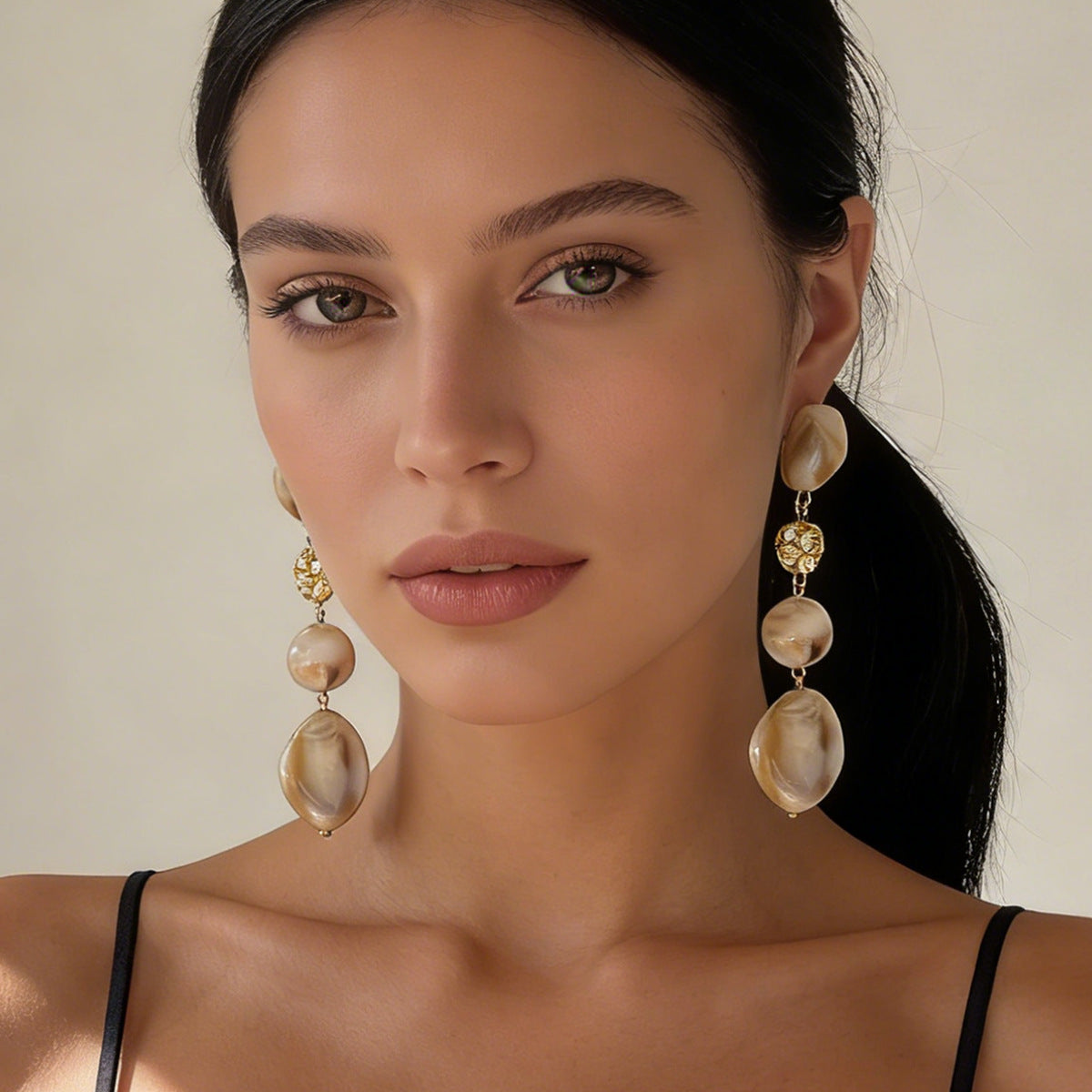Chic Minimalist Vintage Geometric Resin Beaded Earrings with Delicate Rhinestone Accents and Flattering Long Tassels