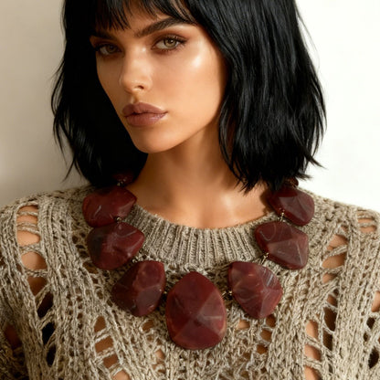 Chic and Unique Geometric Resin Necklace with Bold, Luxurious Design for Effortless Style