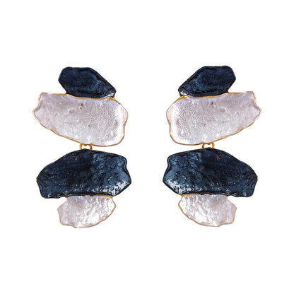 Stylish Minimalist Geometric Alloy Leaf Dangle Earrings – Chic Lightweight Luxury Jewelry for Women