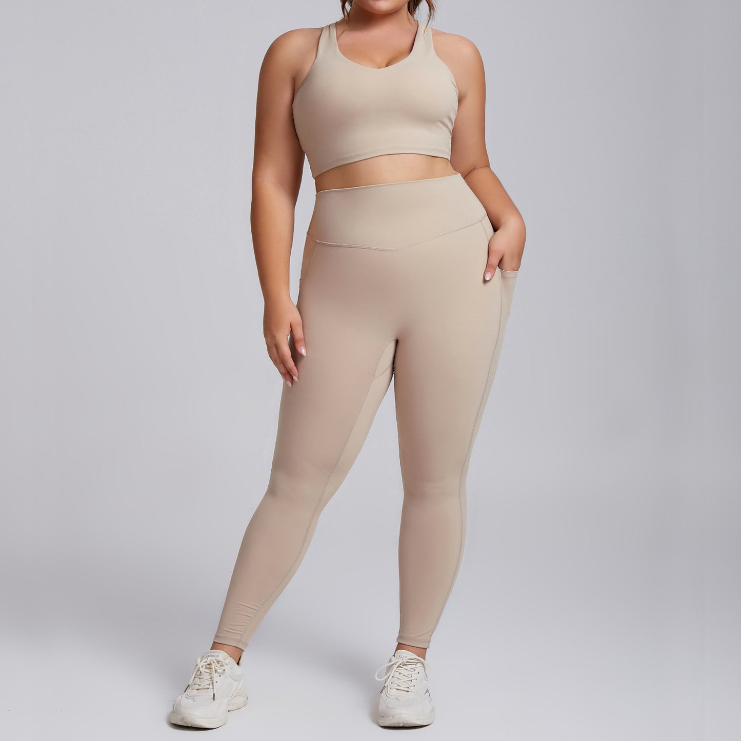 Plus Size Women's Yoga Set High Quality Form Fitting Activewear with Pockets 2 Piece Workout Outfit for Comfort and Performance