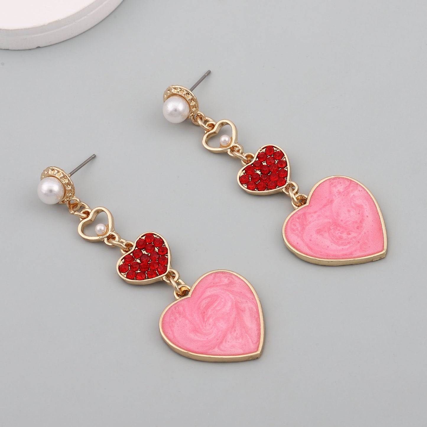 Stylish Creative Heart-Shaped Oil Drop Earrings with Colorful Rhinestones and Pearl Drops - Unique Alloy Design for Trendy Fashion Lovers