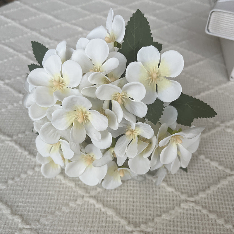 Realistic Simulated Begonia Flower Bouquet - 5-Branch Nordic-Style Decorative Fake Flowers for Home Living Room Soft Furnishings