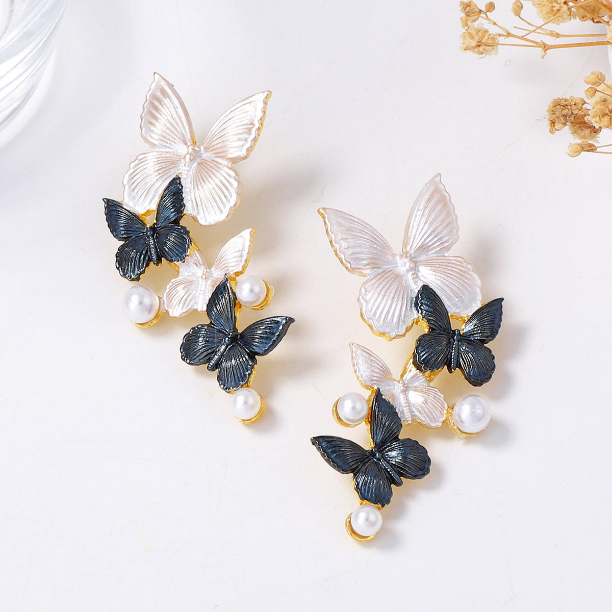 Chic Minimalist Alloy Thin-Coated Color Block Faux Pearl Butterfly Stud Earrings - Elegant Everyday Jewelry for Women