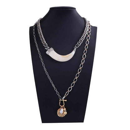 Unique Multi-Layer Animal Horn Pendant Chain Necklace - Stylish and Versatile Design for Everyday Wear