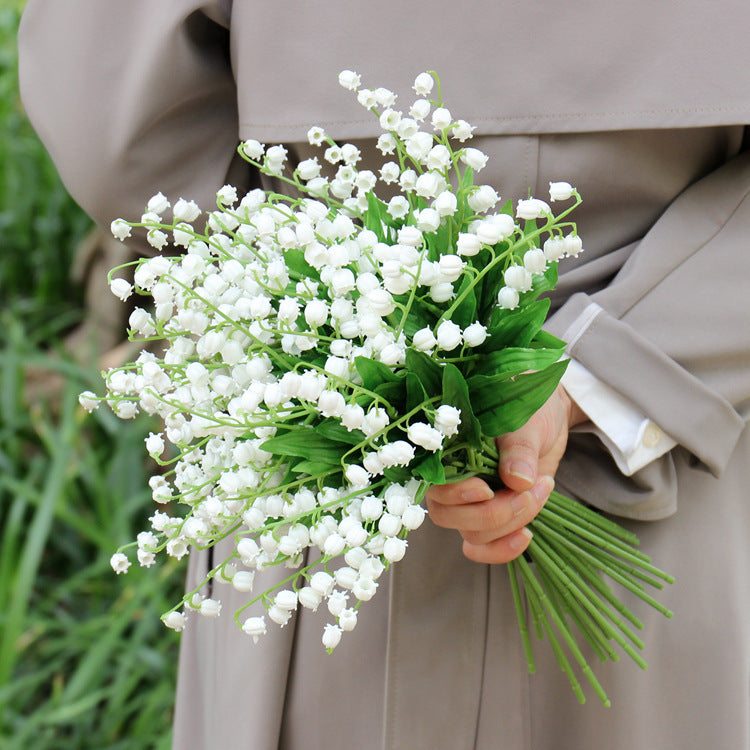 Elegant Nordic-Inspired Artificial Lily of the Valley Bellflower Bouquet - Perfect for Wedding Photography, Home Décor, and Cozy Living Room Arrangements