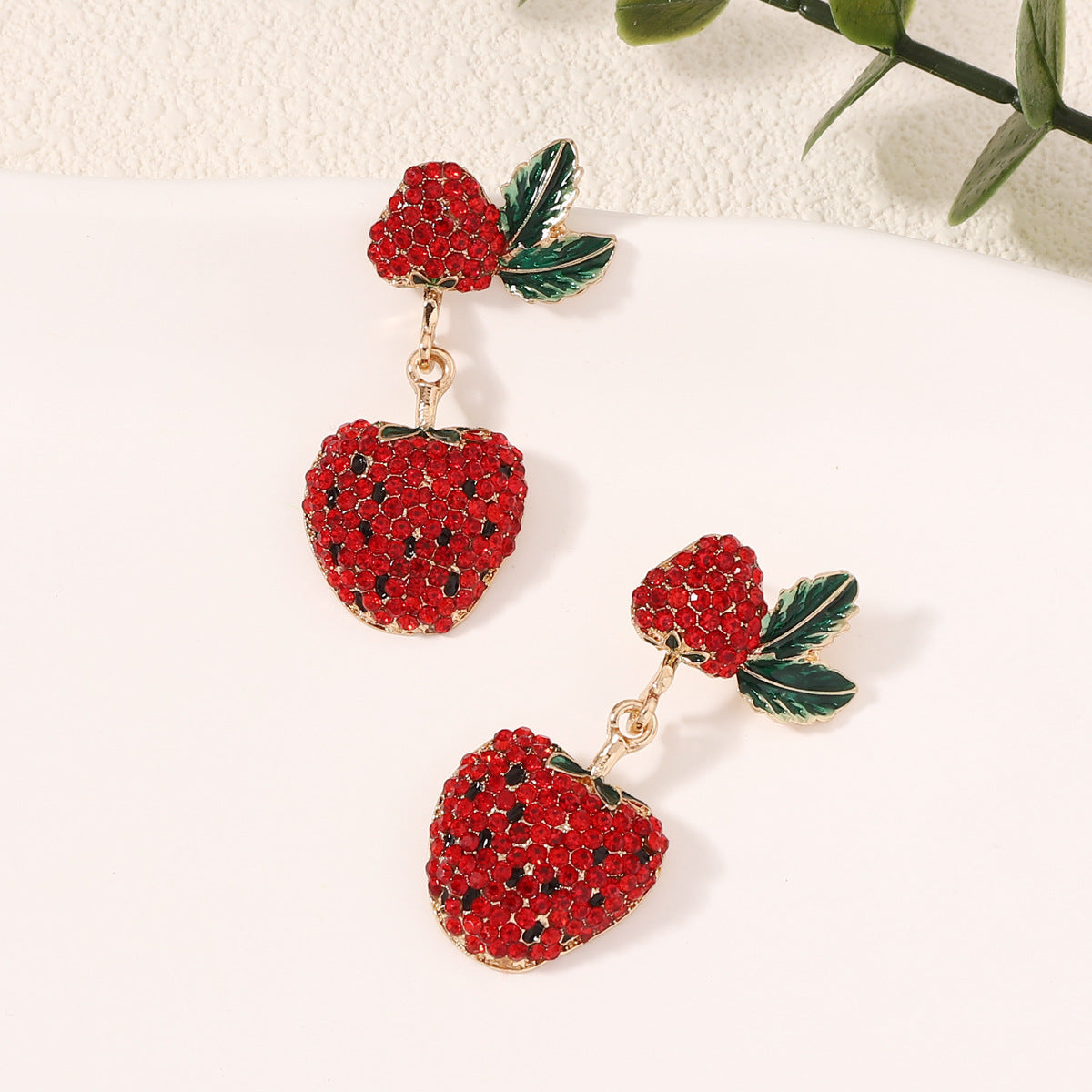 Chic Strawberry-Inspired Crystal-Studded Earrings for Women – Unique, Versatile Lightweight Luxury Fashion Accessories