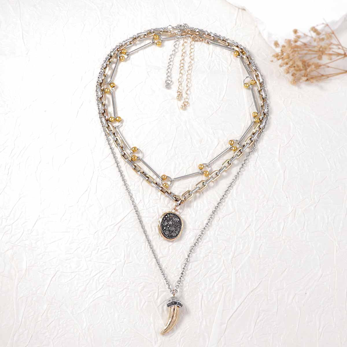 Unique Alloy Animal Horn Pendant Necklace Set - Three Chic Pieces for Effortless Style in Casual Wear - Perfect for the Modern Woman