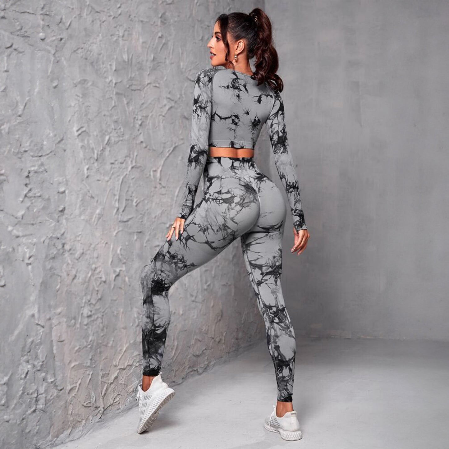 Seamless High Waist Butt Lifting Yoga Pants and Tie Dye Long Sleeve Top Set for Women Comfort Flexibility and Style for Your Workout Routine