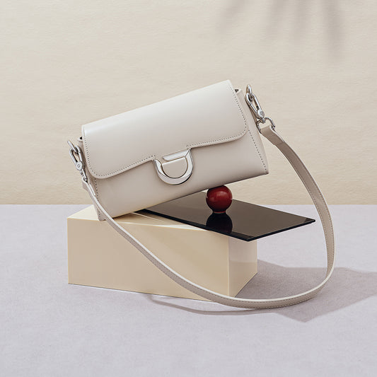 Chic Baguette Bag with Unique Design Elegant Hoof Buckle Shoulder Bag in Luxurious Genuine Leather Fashionable Crossbody Purse for Women