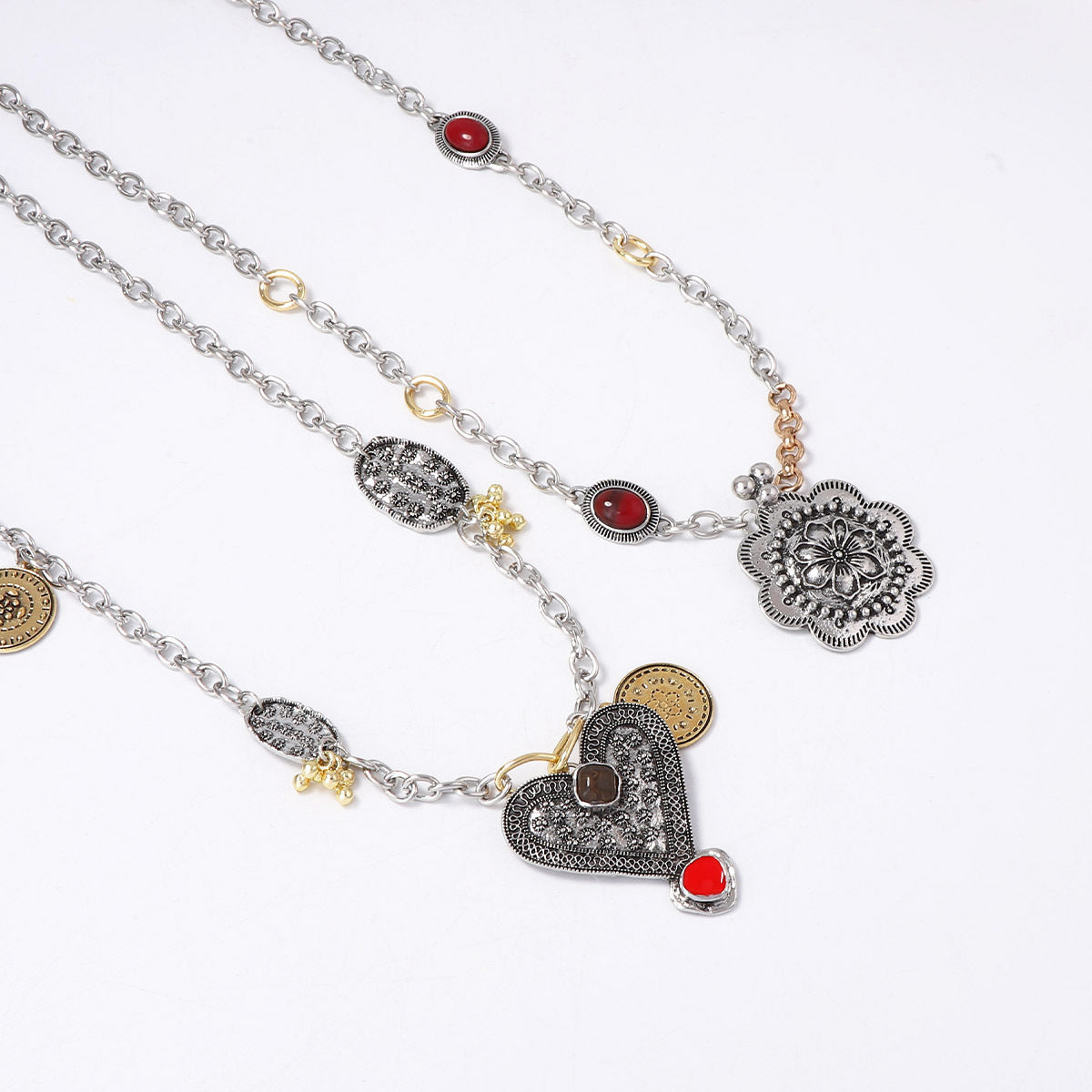 Stunning Vintage-Inspired Alloy Silver Floral Heart Pendant Necklace - Unique Double Layer Design for a Bold Statement
