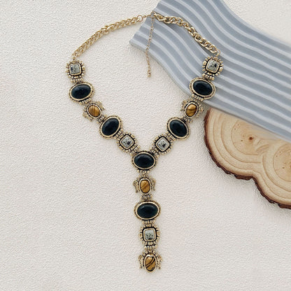 Stylish Autumn  Arrival: Unique Vintage Alloy Resin Gemstone Geometric Pendant Necklace for Women - Perfect for Enhancing Any Outfit with a Touch of Elegance