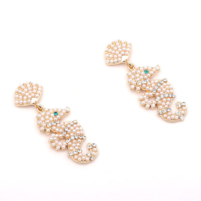 Chic  Eco-Friendly Seahorse Earrings with Pearl Accents – Unique, Luxurious, and Playful Design Perfect for Any Occasion