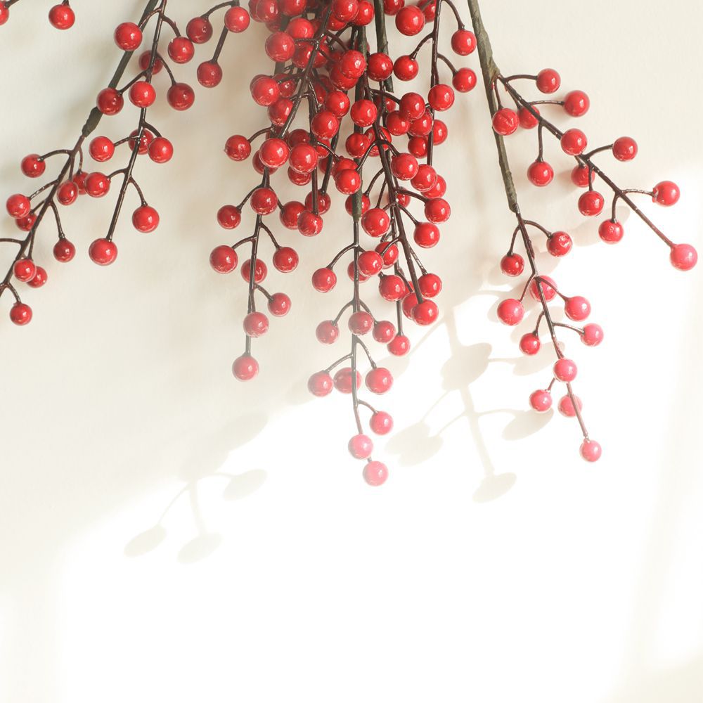 Lifelike Wedding Decor Artificial Red Winterberry & Holly Berries - Perfect for Christmas and Festive Celebrations - MW36893