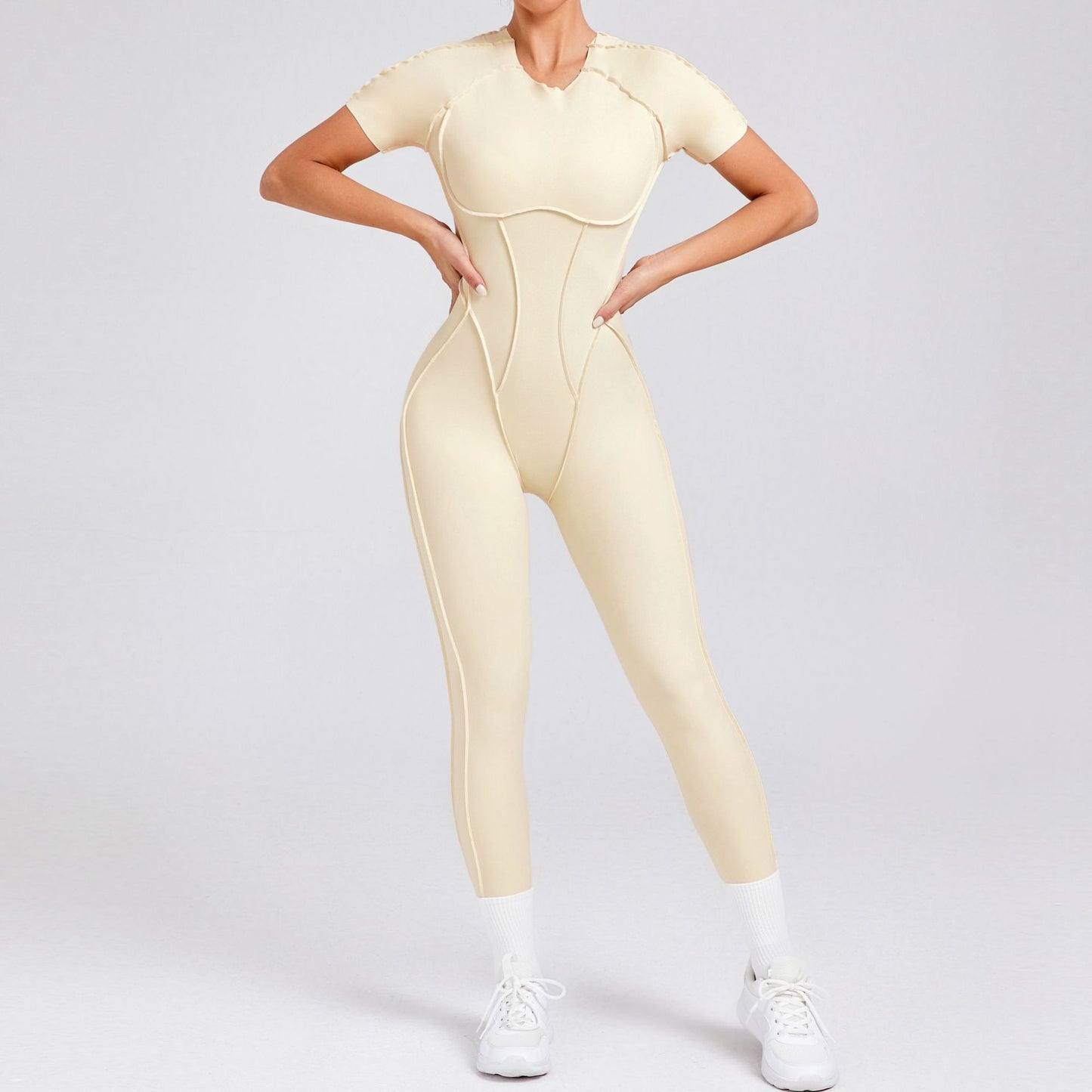 High Performance Long Sleeve One Piece Yoga Jumpsuit with Sculpted Back Design for Fall and Winter for Activewear Workout and Yoga Enthusiasts