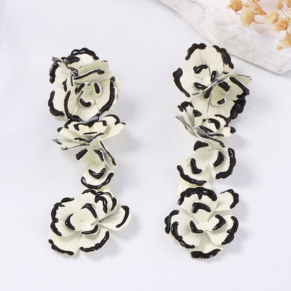 Chic Bohemian Elegance: Two-Toned Metal Floral Pendant Earrings for Everyday Luxury - Versatile and Stylish Jewelry for Women