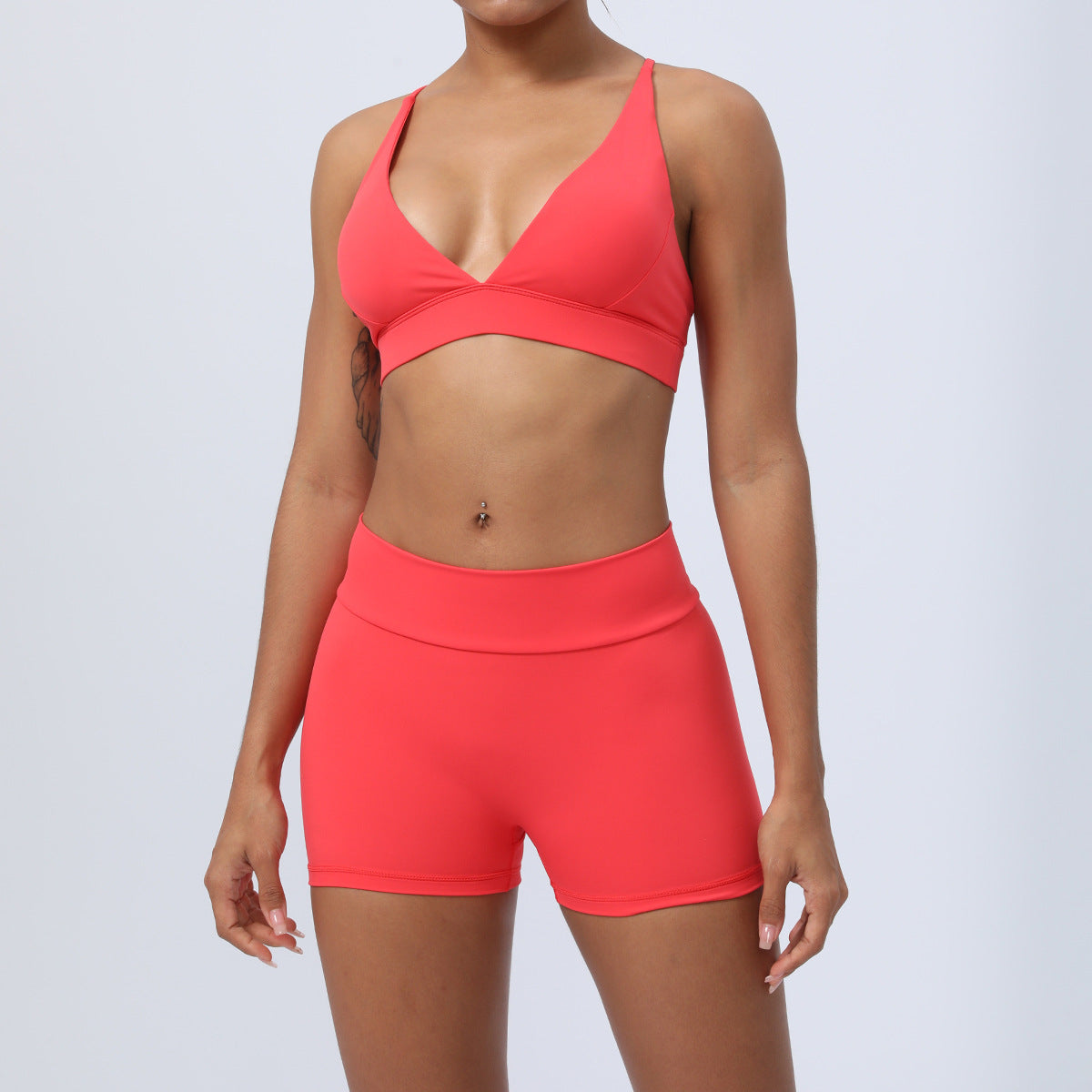 Peach Lift Yoga Outfit Set with Cross Back Design and Built In Chest Pads Women's Two Piece Fitness Apparel for Comfort and Style