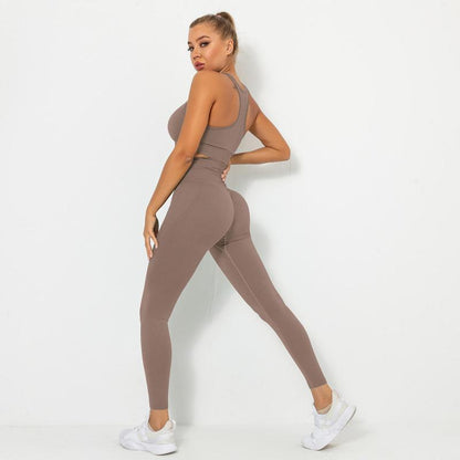 Seamless Solid Color Butt Lifting Peach Butt Sports Bra and Leggings Set for Yoga Running and Fitness Activities