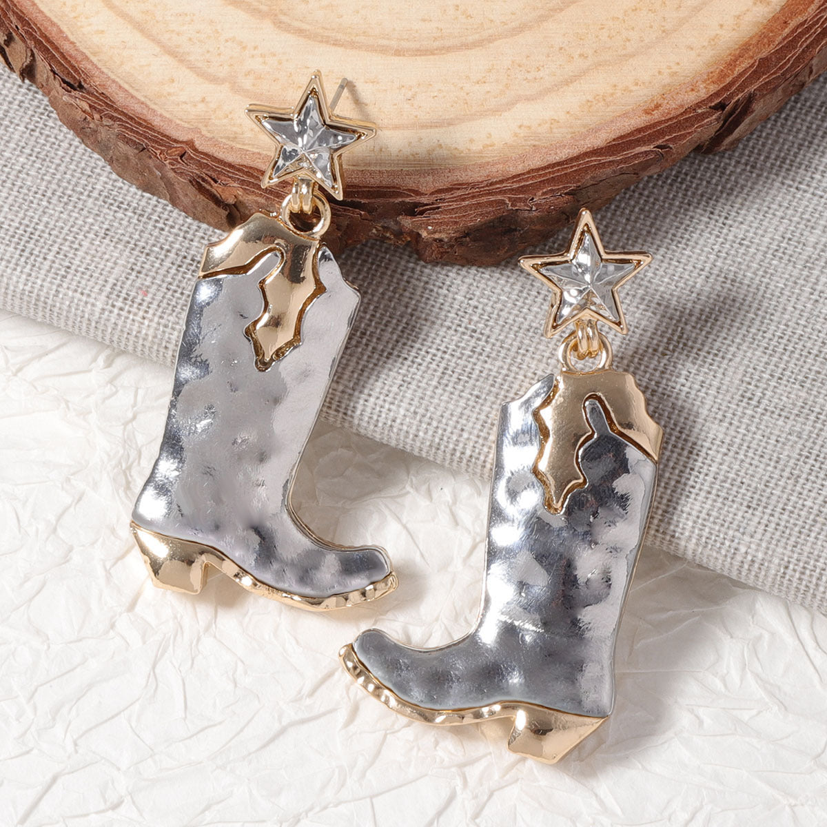 Stylish Vintage-Inspired Five-Star Alloy Combat Boots Earrings – Trendy and Versatile Jewelry for Women, Ideal for Unique Fashion Statements