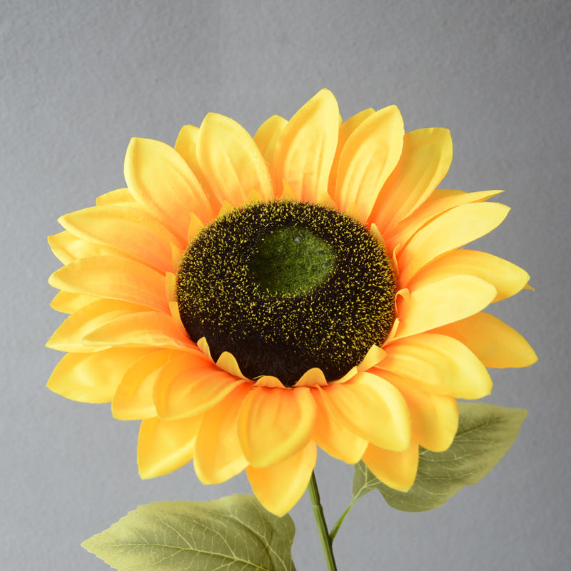 Versatile Sunflower Silk Flowers in Multiple Sizes - Elegant Single Stem Faux Floral Decor for Weddings and Home Decoration