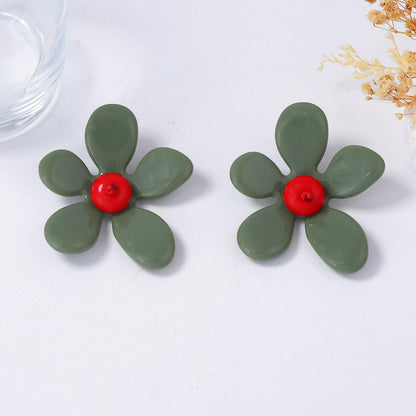 Chic Minimalist Large Resin Flower Earrings for Women - Versatile, Fresh Design Perfect for Daily Commuting and Any Occasion