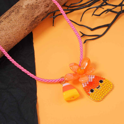 Cute and Minimalist Halloween Pumpkin Pendant Necklace with Creative Alloy Design and Bead Accents - Perfect for Festive Fashion and Everyday Wear