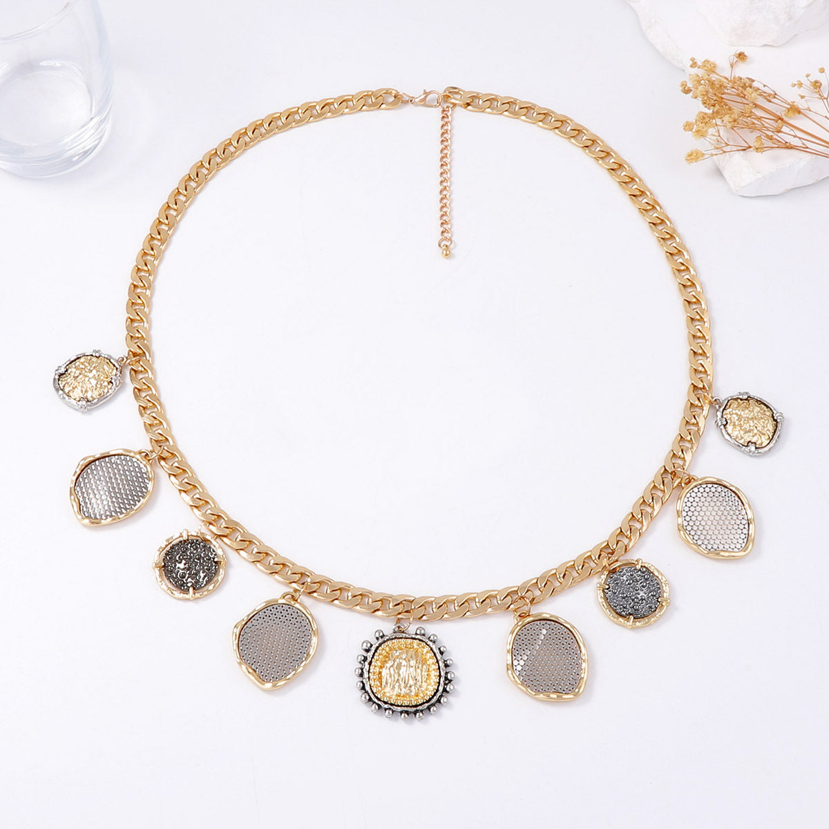 Chic Lightweight Luxury Casual Geometric Badge Coin Pendant Necklace for Women – Stylish Alloy Chain for Effortless Elegance