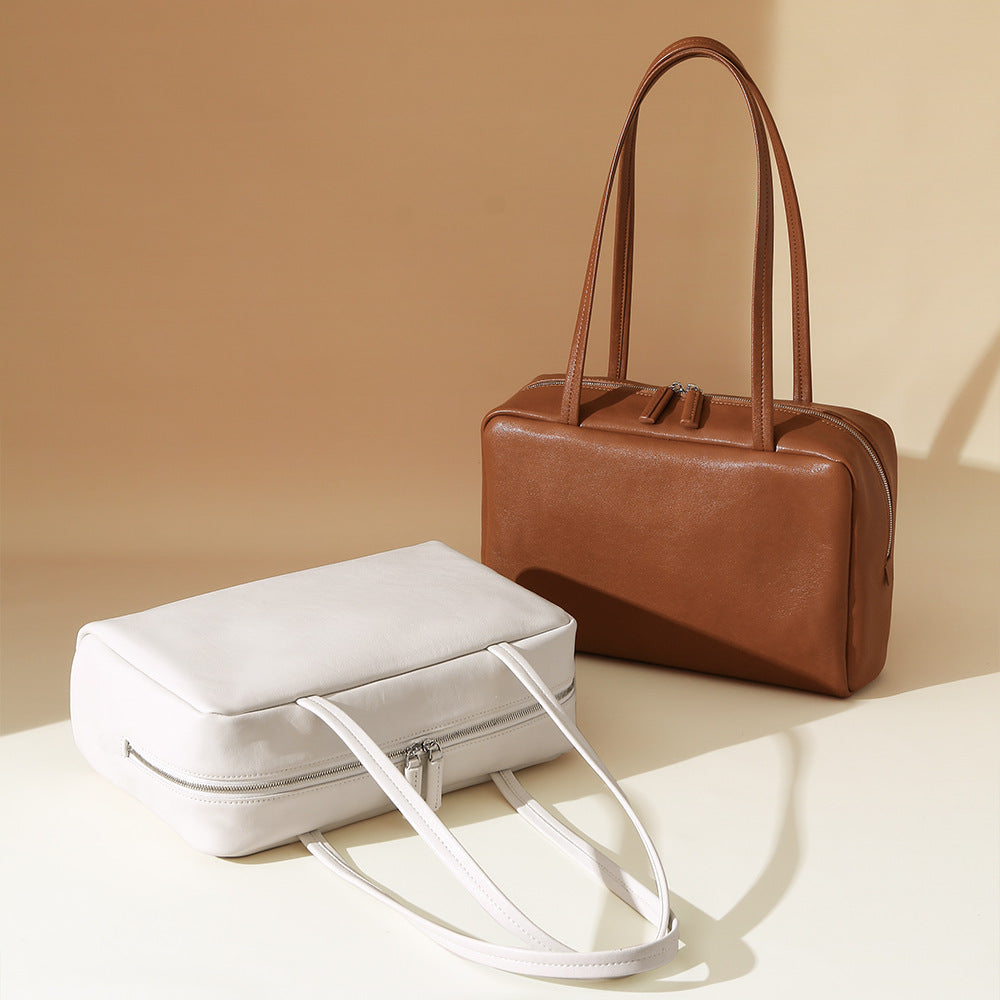 Luxury Women's Shoulder Bag Full Grain Vegetable Tanned Leather Spacious Boston Design Chic and Genuine Leather Handbag for Everyday Use