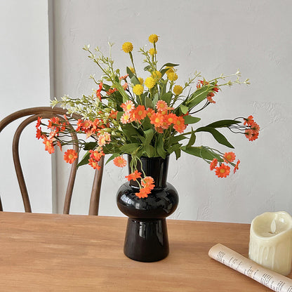 Autumn-Inspired Artificial Chamomile Flower Bouquet - Vibrant Faux Daisy Floral Arrangement for Home Decoration, Table Centerpieces, and Photography Props