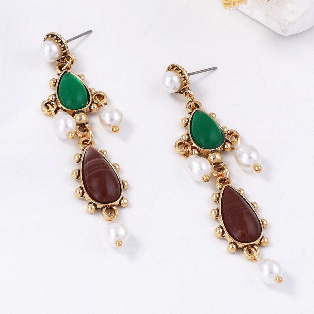 Vintage Baroque-Inspired Resin Drop Earrings with Unique Geometric Design – Elegant Faux Pearl Pendant for Women