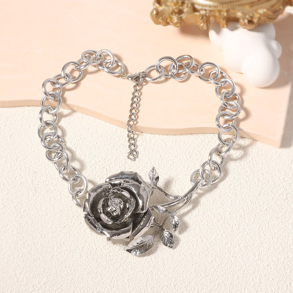 Creative 3D Exaggerated Alloy Rose Pendant Necklace - Unique, Minimalist, and Versatile Design for Every Occasion