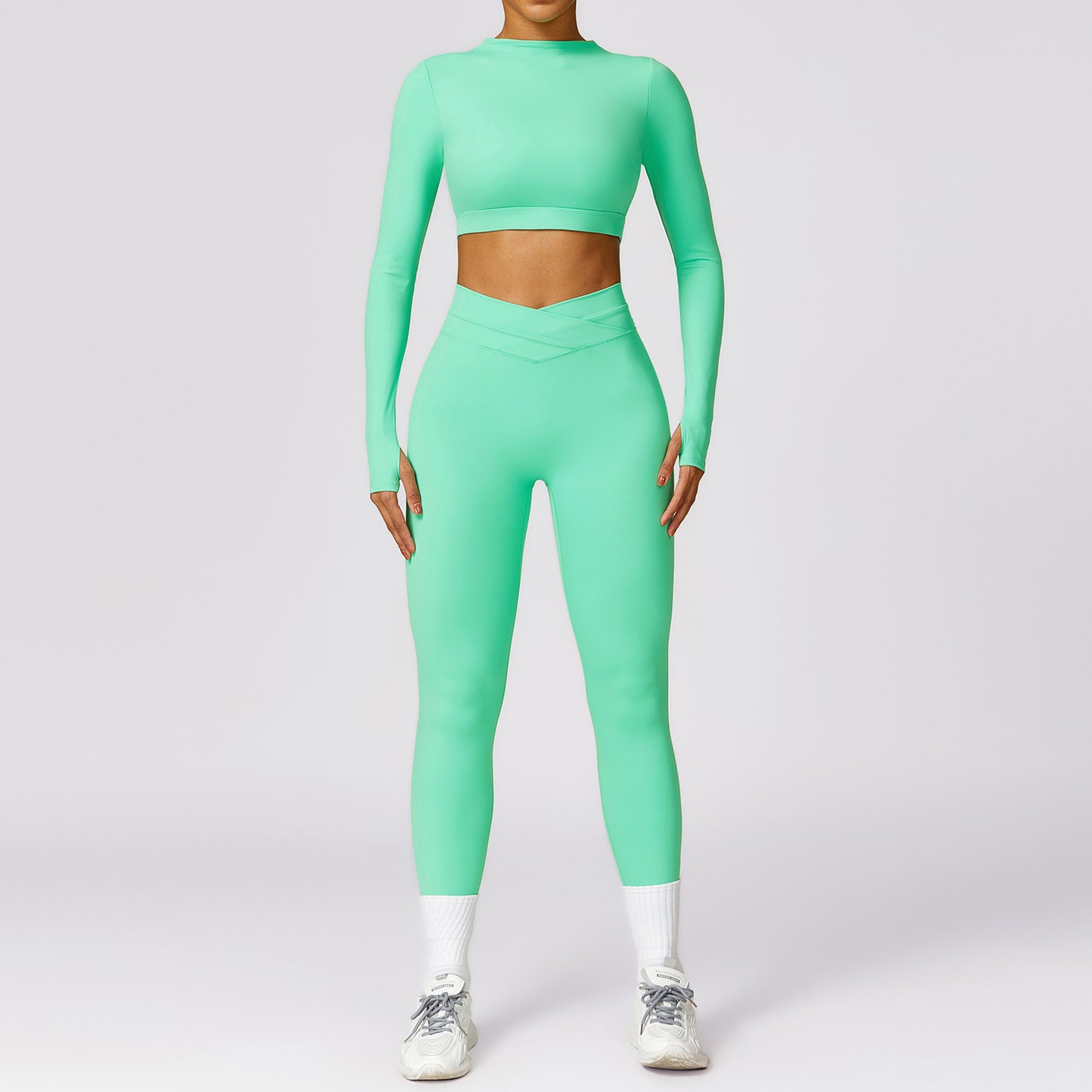 Long Sleeve Yoga Set for Women Breathable and Stretchy Fitness Clothing for Running Gym Workouts and Everyday Wear Model 8578