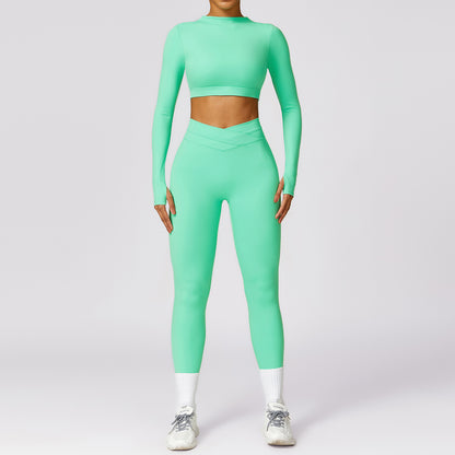 Long Sleeve Yoga Set for Women Breathable and Stretchy Fitness Clothing for Running Gym Workouts and Everyday Wear Model 8578