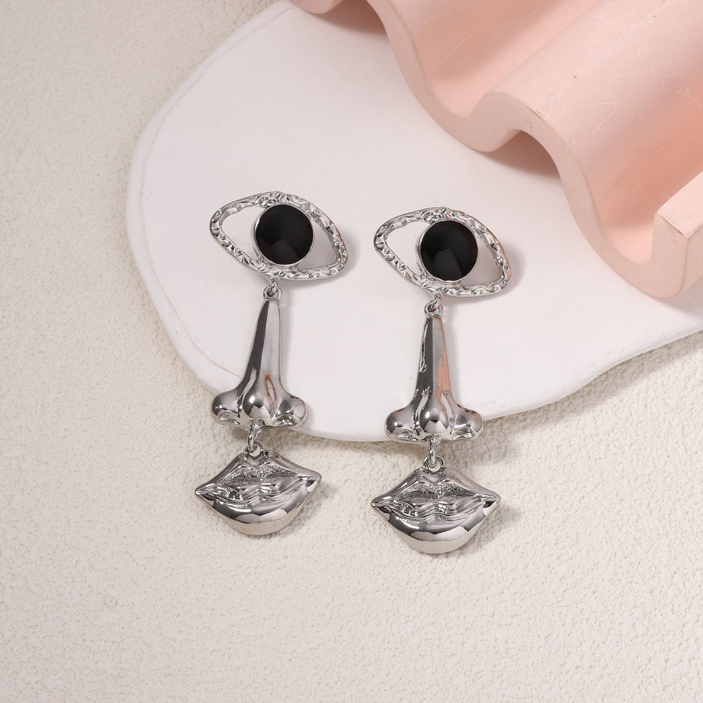 Unique and Bold Personality Statement Earrings with Eye, Nose, and Mouth Design – Trending Devil Eyes Jewelry for a Striking Look