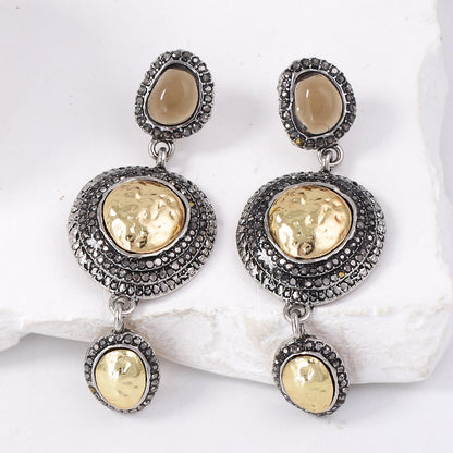 Chic Vintage-Inspired Luxe Geometric Alloy Round Earrings with Sparkling Diamonds - Perfect for Fashion-Forward Women