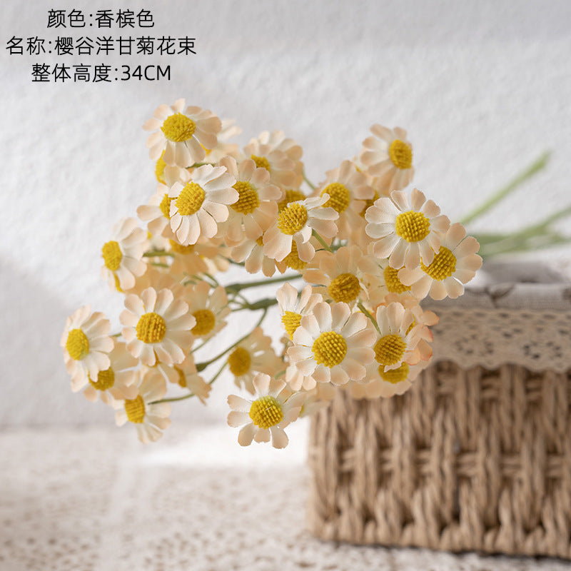 Realistic Artificial Chamomile Flower Bouquet - Lifelike Green Plants for Wedding Decor, Event Styling, and Home Decoration - Trendy INS Aesthetic - Model MW66002