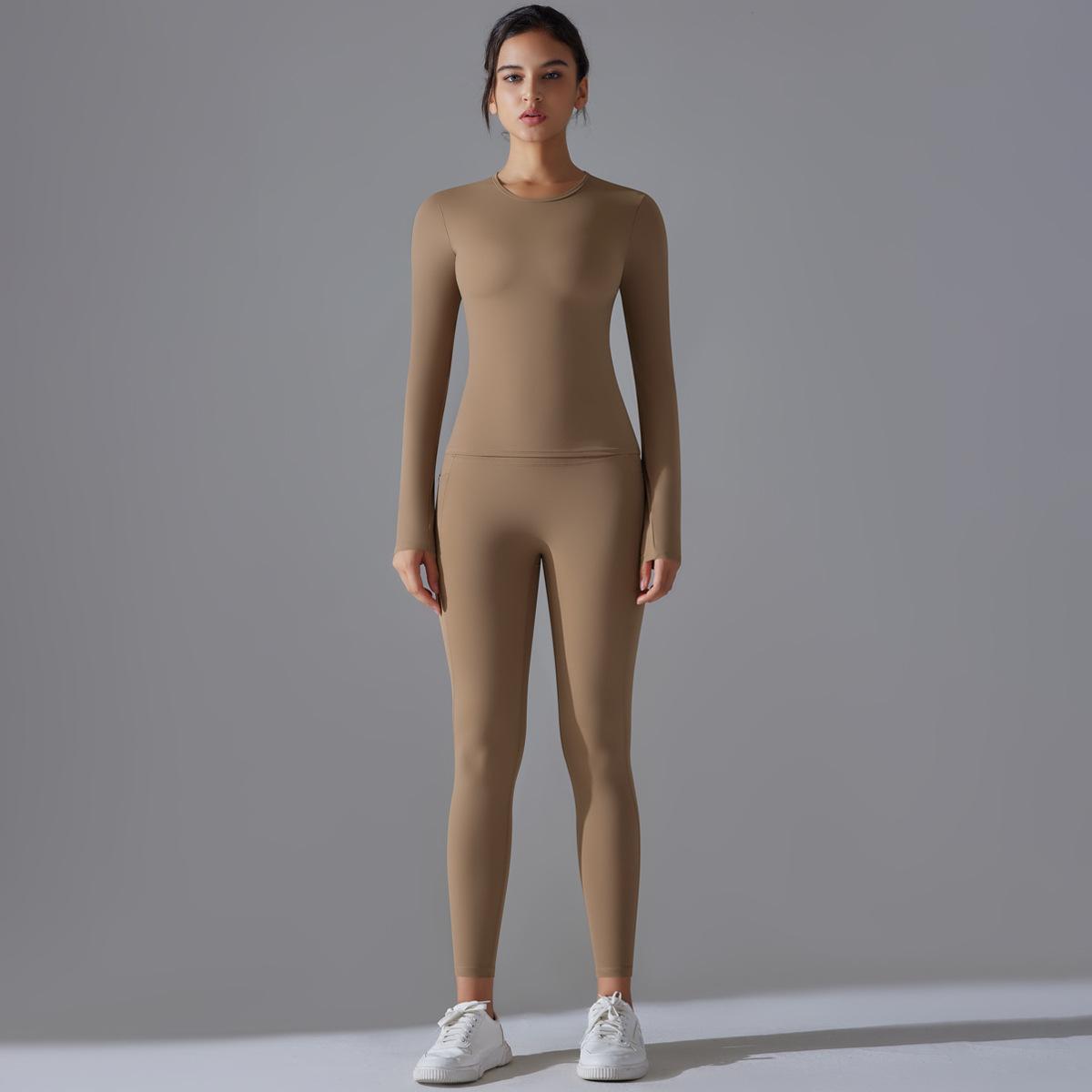 High Stretch Breathable Brushed Nylon Long Sleeve Yoga Outfit Two Piece Compression Workout Set for Running and Fitness