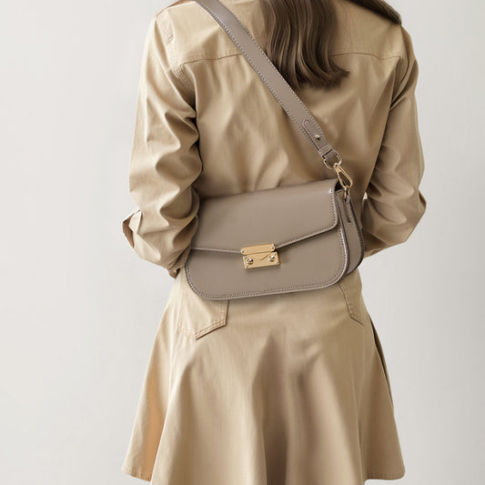 Chic Fall Women's Korean Inspired Luxury Envelope Crossbody Bag Versatile Leather Handbag for Commuters Casual Outings