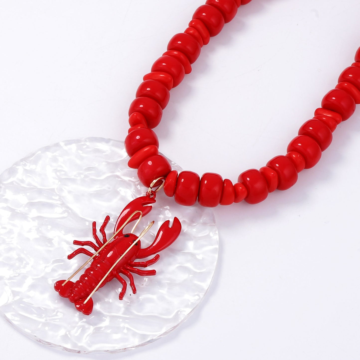 Stylish Minimalist Beach Ocean Vacation Alloy Spray Paint Lobster Pendant Beaded Necklace for Women – Perfect Accessory for Any Outfit