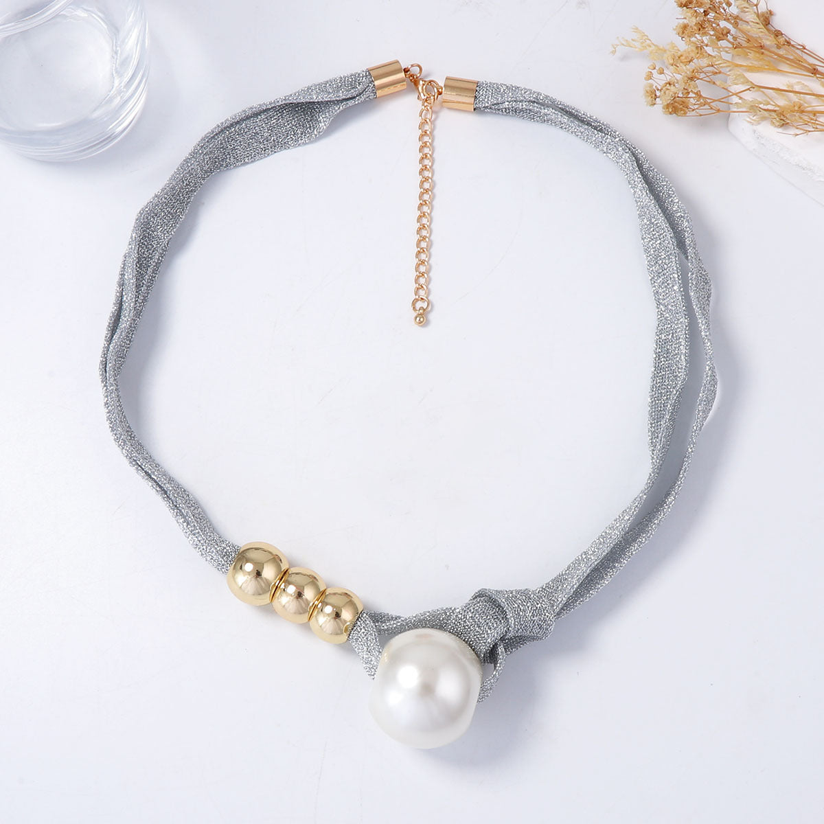 Elegant High-End Pearl Pendant Necklace with Sheer Gray Tulle - Luxurious Chic Design for Women