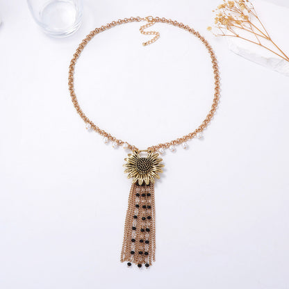Bohemian Chic Floral Tassel Pendant Necklace - Vintage Inspired Lightweight Luxury Beaded Chain Jewelry for Unique Style