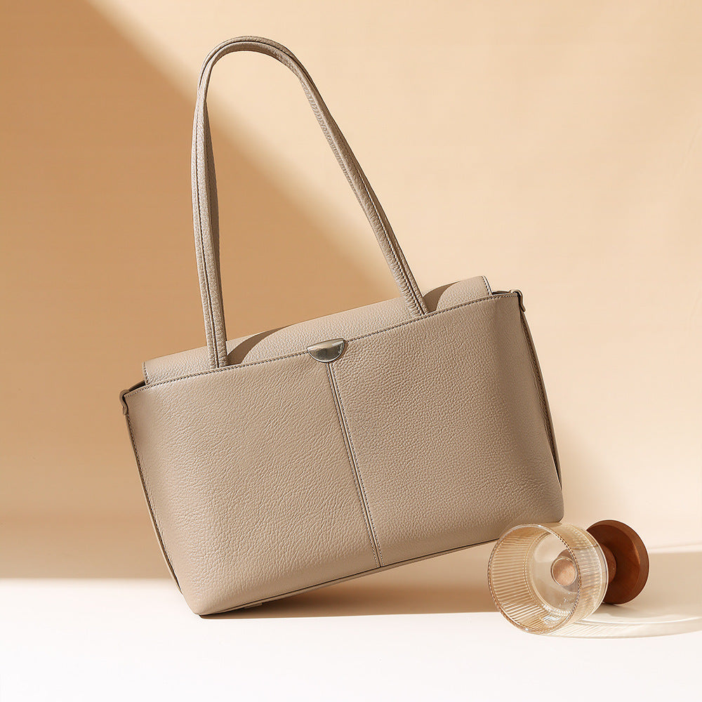 Chic Versatile Underarm Bag Spring Summer Lazy Style Tote Bag Spacious for Commutes Retro Inspired Shoulder Bag for Effortless Everyday Use